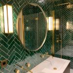 Faience salle de bain zellige vert émeraude N°10 Rectangulaire 5x15cm laiton